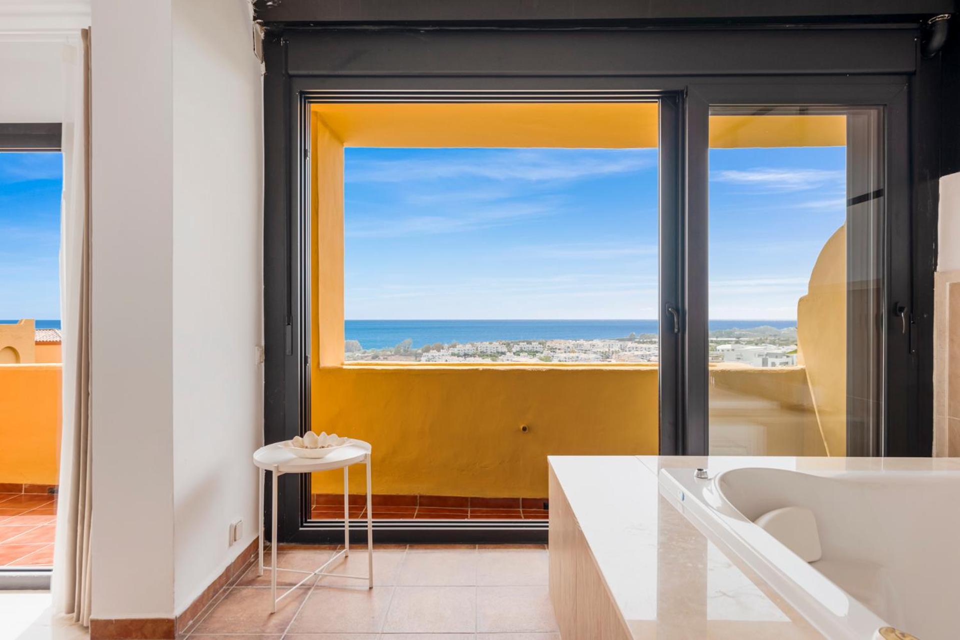 Sky And Sea Estepona Penthouse מראה חיצוני תמונה