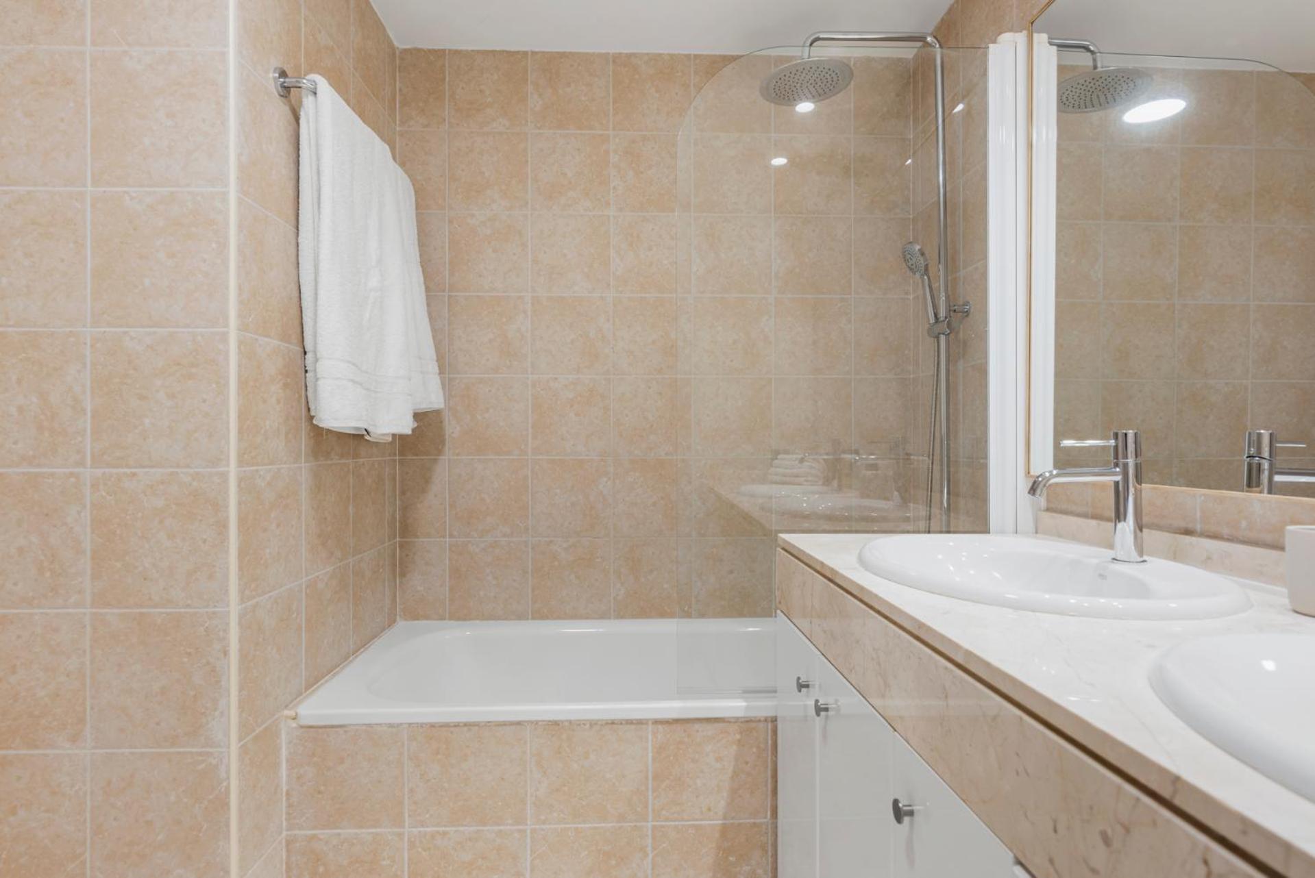 Sky And Sea Estepona Penthouse מראה חיצוני תמונה
