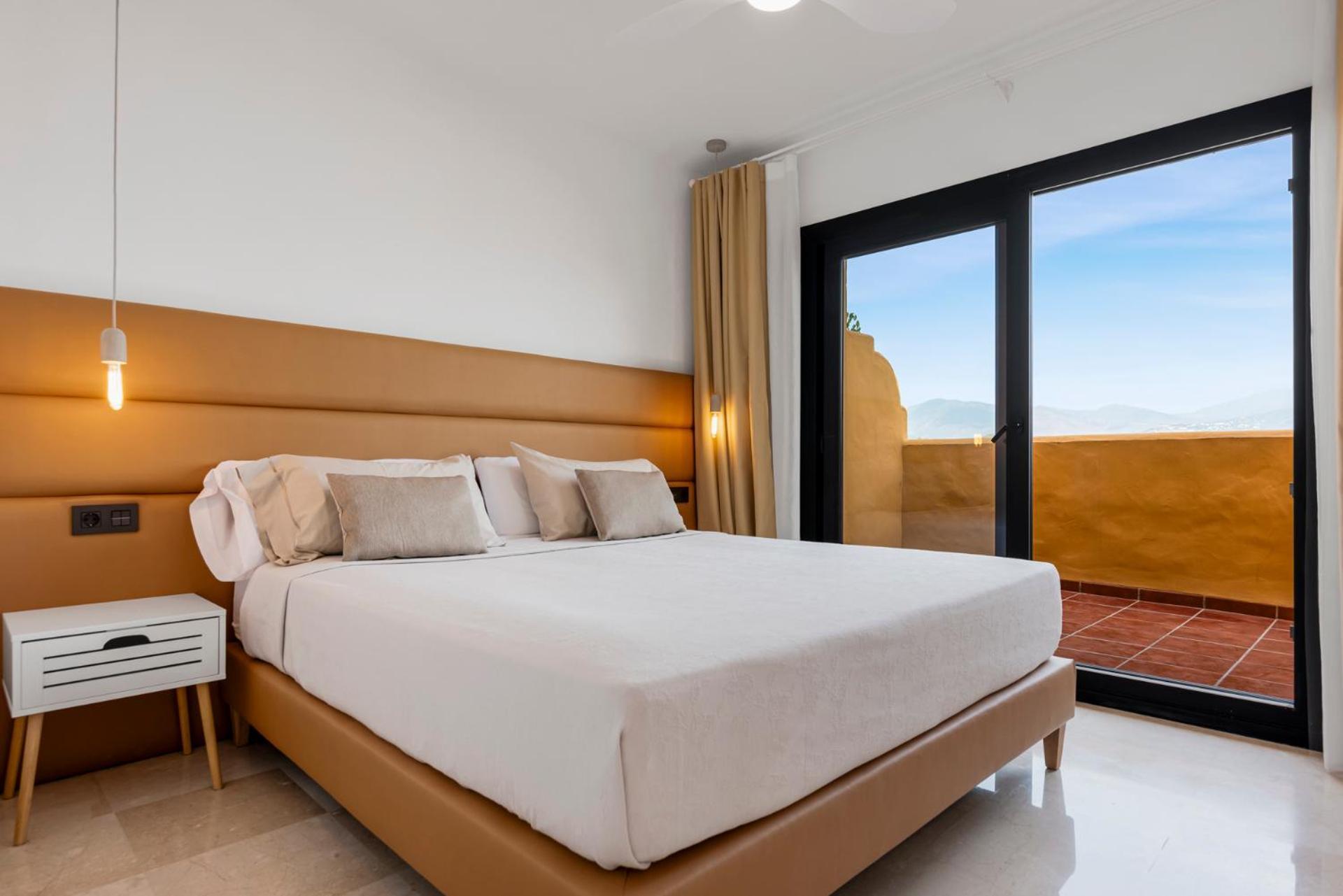 Sky And Sea Estepona Penthouse מראה חיצוני תמונה